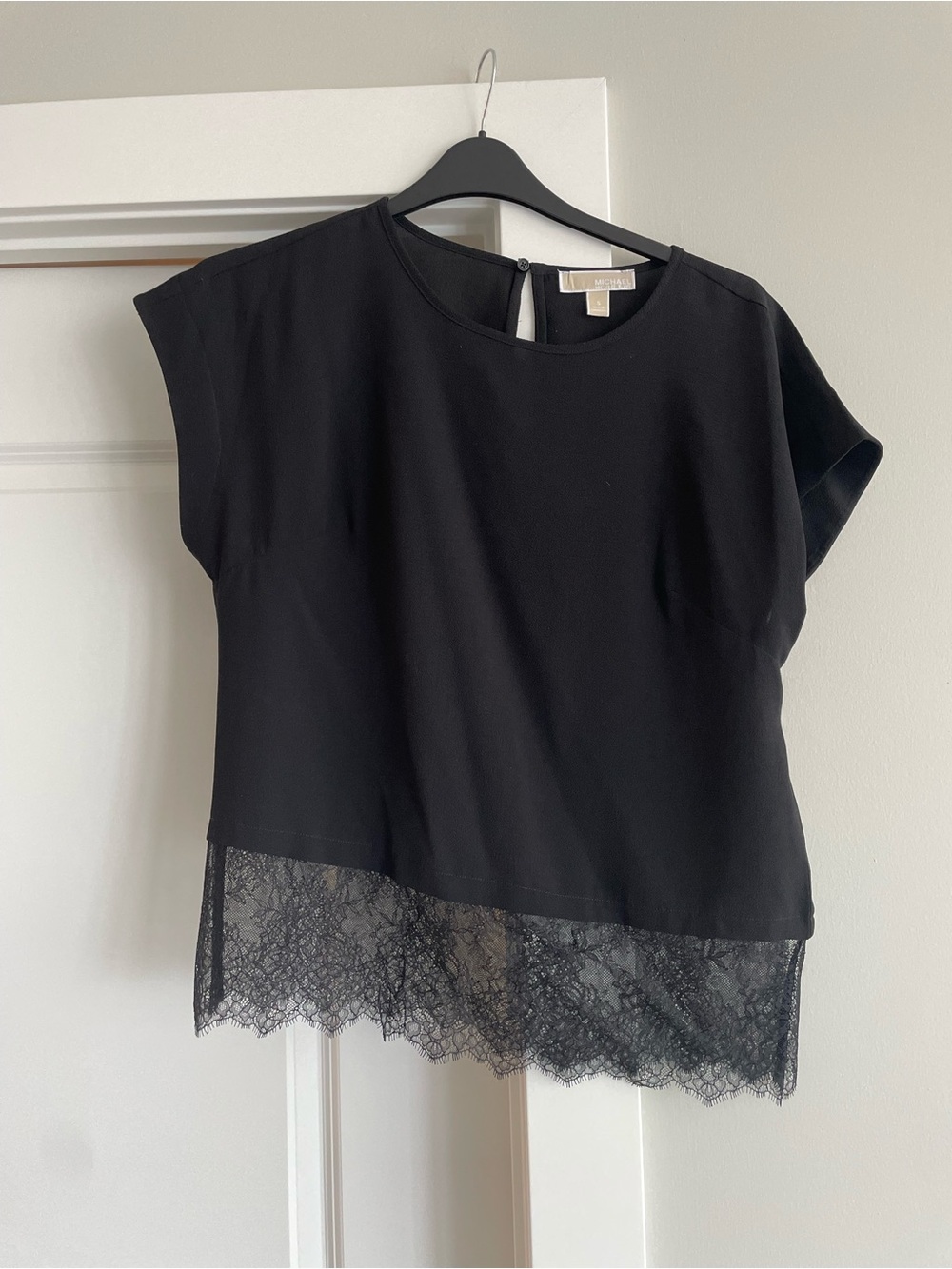 Michael Kors Black Lace-Hem Short Sleeve Top